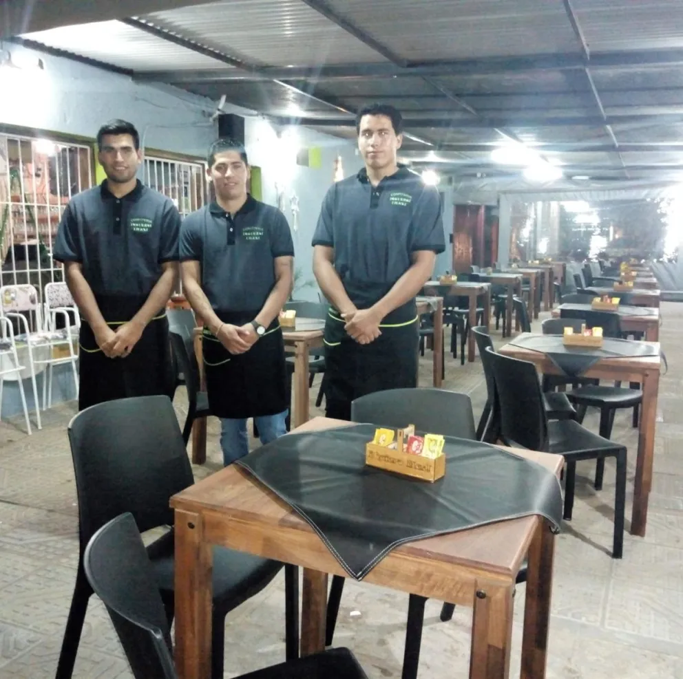 Una confitería de la calle Yrigoyen perdió un juicio por pasar música en el local