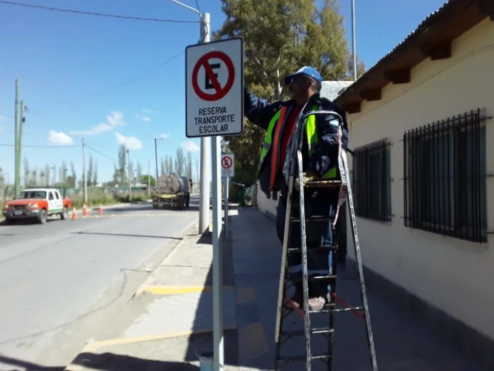 Iniciaron las tareas de  señalización vial de la ciudad 