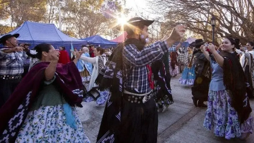 Desde los folkloristas de las región surgió la iniciativa para brindar colaboración. | Foto (archivo Cipo360)