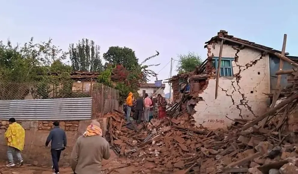 Tragedia en Nepal: más de 130 víctimas fatales por potente sismo de magnitud 5,6