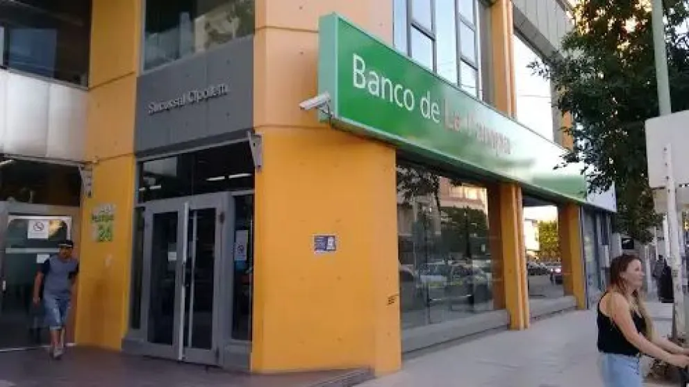 Lunes sin servicio en los bancos de la ciudad por el Día del Trabajador Bancario