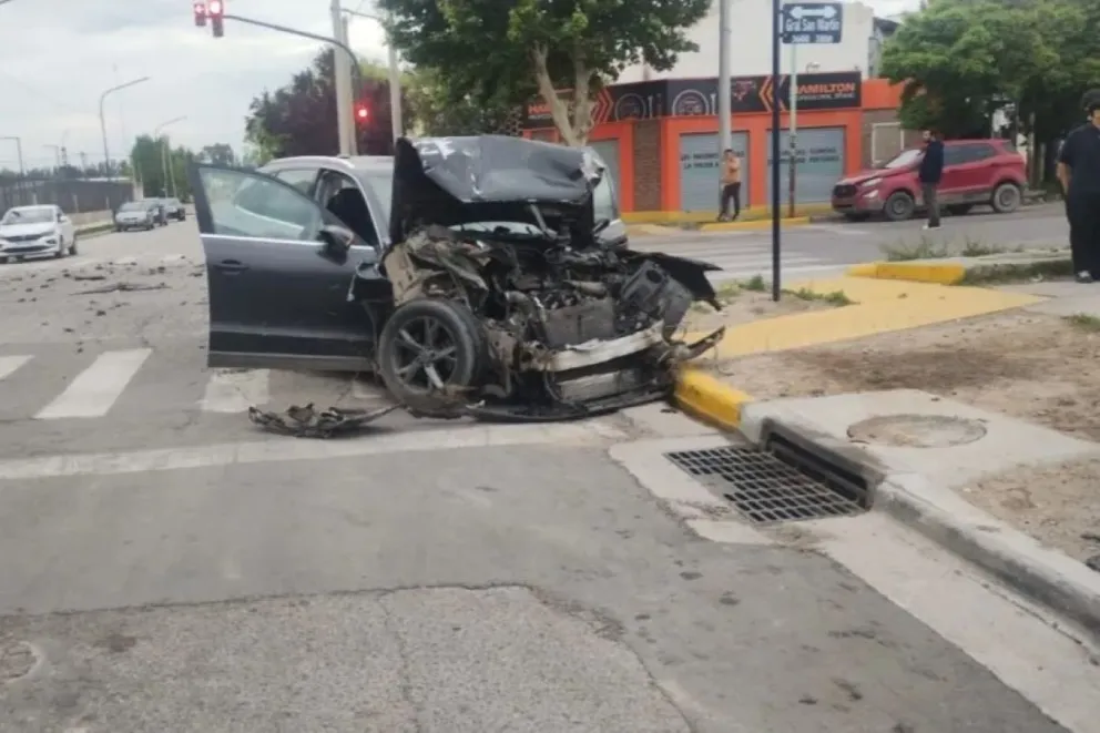 Mujeres de Neuquén y Cipolletti resultaron heridas en un importance accidente 