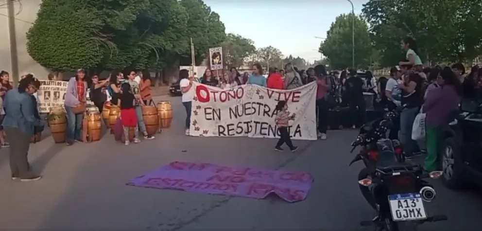 Femicidio de Otoño: la ciudad volvió a exigir justicia por la adolescente asesinada