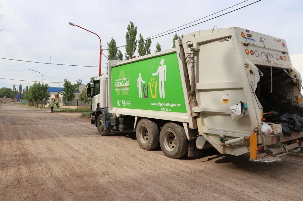 Con la incorporación de nuevo equipamiento vial, el municipio busca mejorar la prestación de los servicios. Foto: municipalidad de Cipolletti.