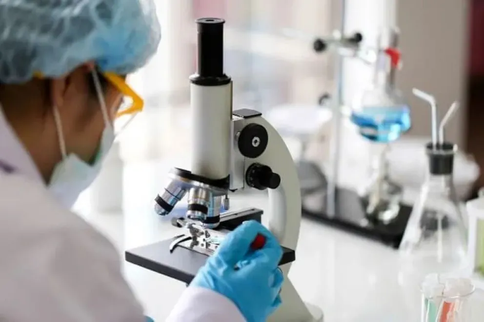 Bioquímicos implementan cobro de copago a clientes de prepagas