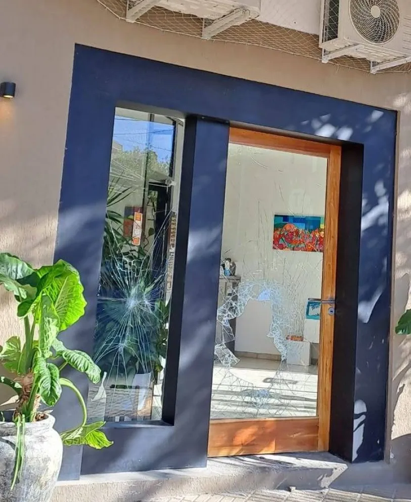 Otro robo a un comercio en pleno centro de Cipolletti