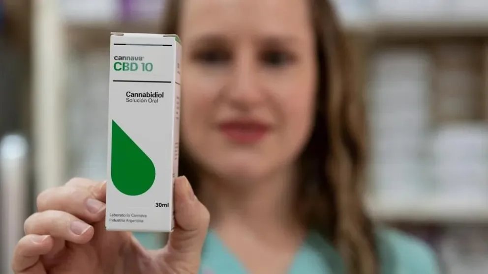 Avance en la medicina: ANMAT aprobó un aceite de cannabis que produce una empresa estatal