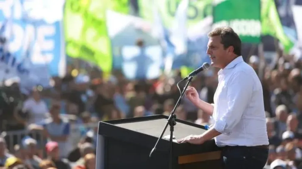 Diferentes sectores se convocan para marchar ante la llegada de Massa a la región