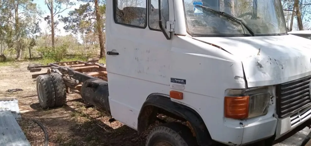 Fue a verificar la situación del camión y se llevó una desagradable sorpresa