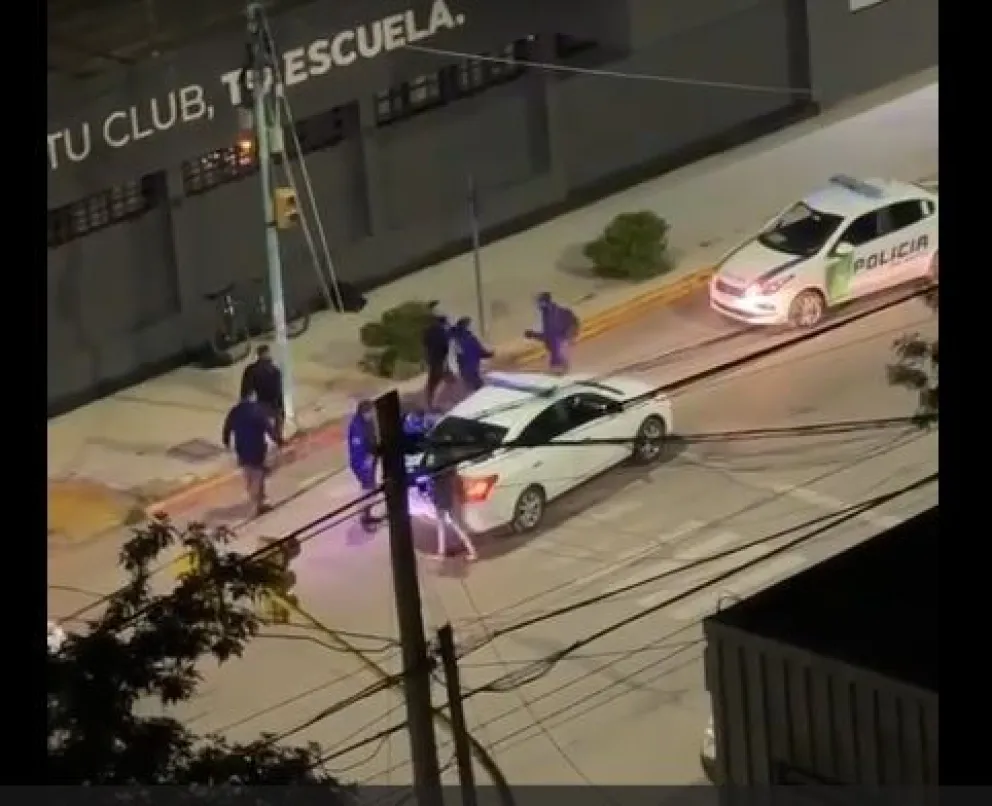 Video: agredieron a una persona que intentó robar una bicicleta