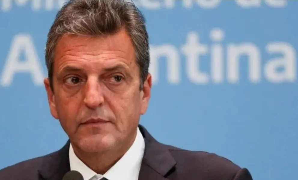 Economistas respaldan a Massa y rechazan la dolarización en Argentina