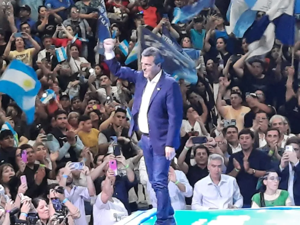 Massa invitó a Cipolletti para sumarse al programa “Ciudades Seguras” y prometió apoyo nacional