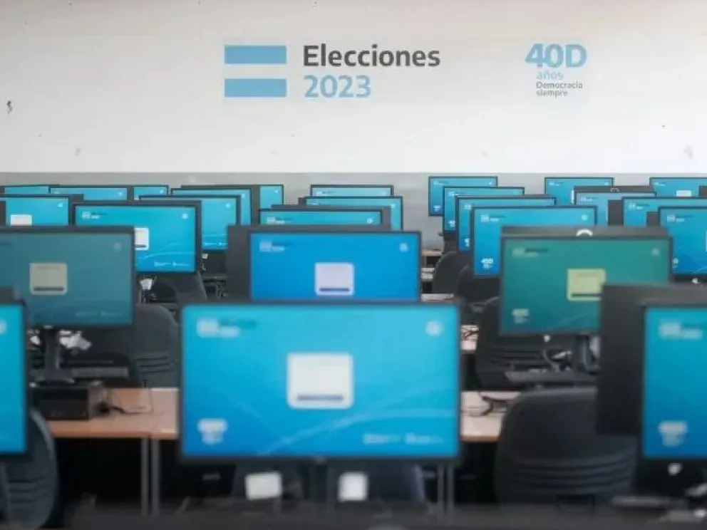 La Dirección Nacional Electoral confirmó a qué hora estarán los resultados del balotaje 