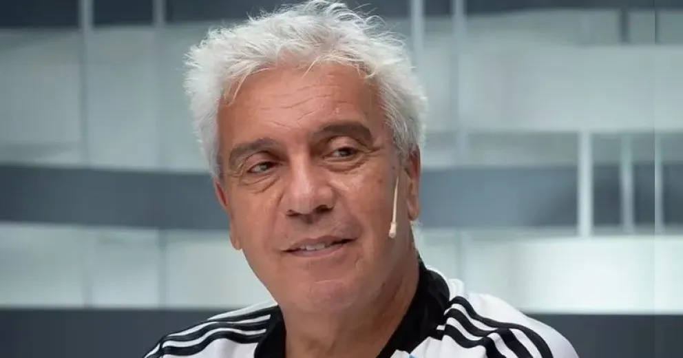 Coco Sily presenta a  su misteriosa novia 