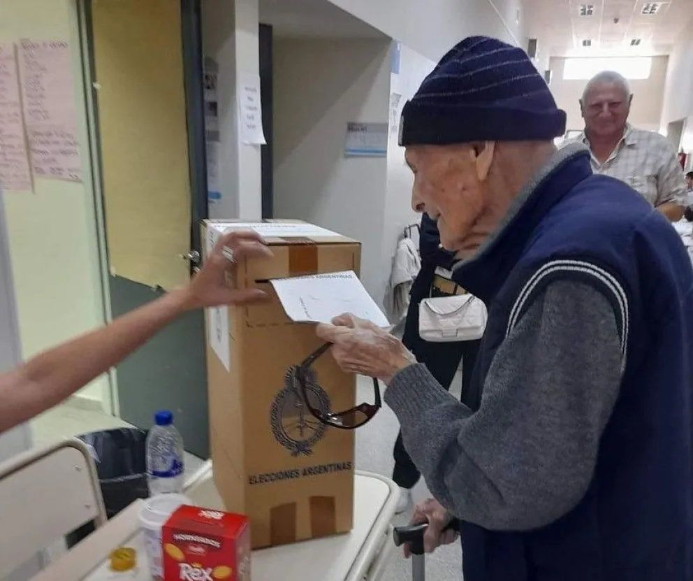 Los votantes de Cipolletti se lucieron cumpliendo su deber cívico 
