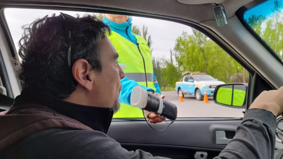 Fuertes sanciones y riguroso control vial: aumentaron las multas por infracciones