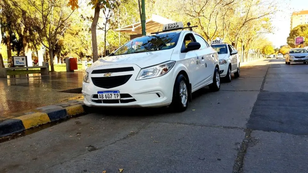 Atención: se viene un nuevo aumento de taxis en febrero