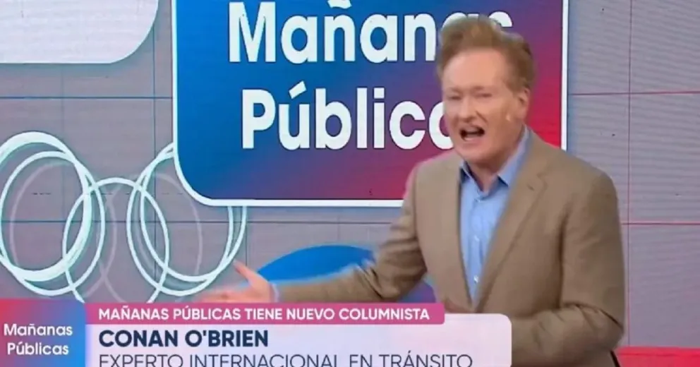 Conan O'Brien sorprende al presentar el informe del tránsito en la TV Pública: ¡mirá el video!