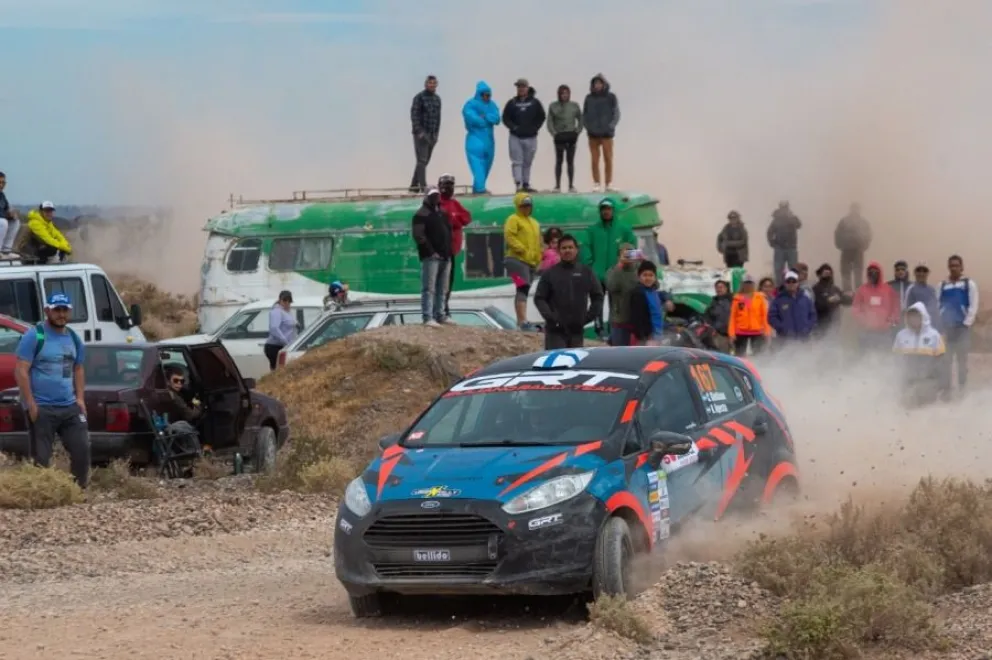 Arranca la última fecha del rally regional en Fernández Oro: tiempo de definiciones