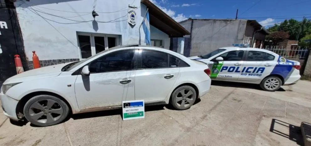La policía recuperó un Chevrolet Cruze que tenía pedido de secuestro