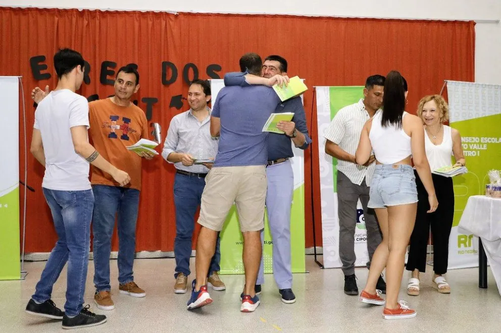 Se concretó la entrega de más de 300 certificados del Centro de formación y trabajo 
