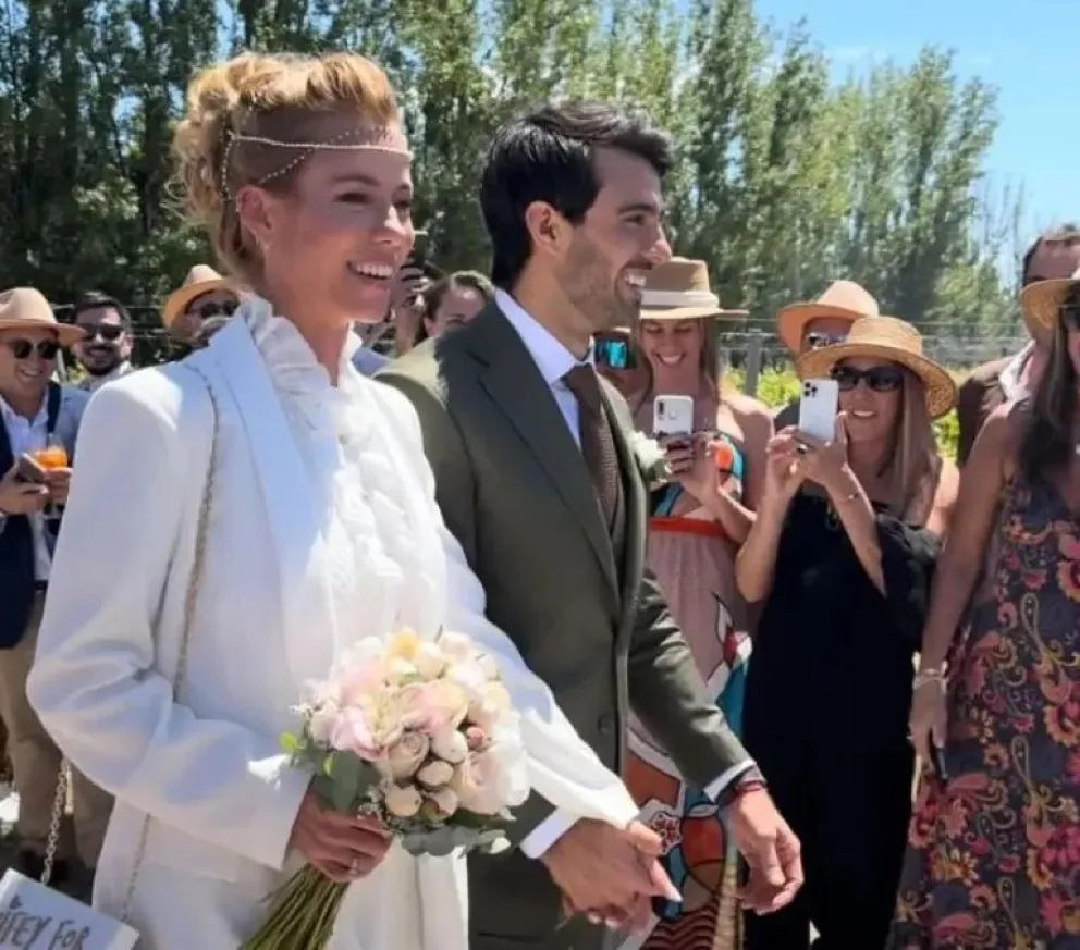 ¡Bombazo! Nicole Neumann confirmó que está embarazada durante su boda con Urcera