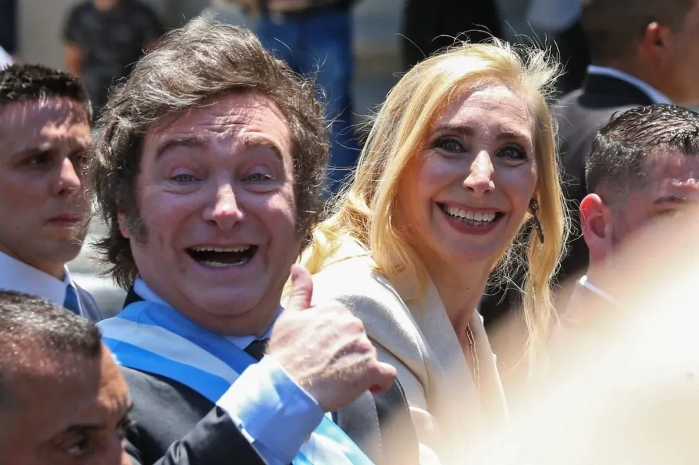 Javier Milei modifica las reglas para tener a su hermana en el Poder Ejecutivo