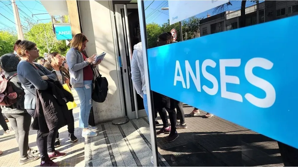 Jubilaciones y asignaciones de ANSES: quiénes cobran el martes 12
