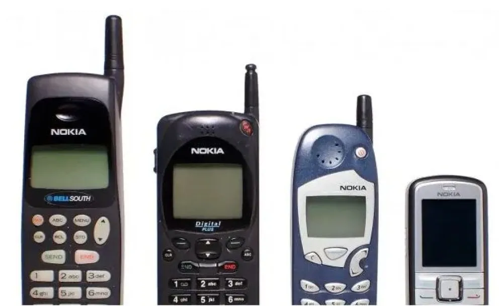 ¡A buscar en toda la casa!: coleccionistas pagan hasta $343.000 por un celular vintage