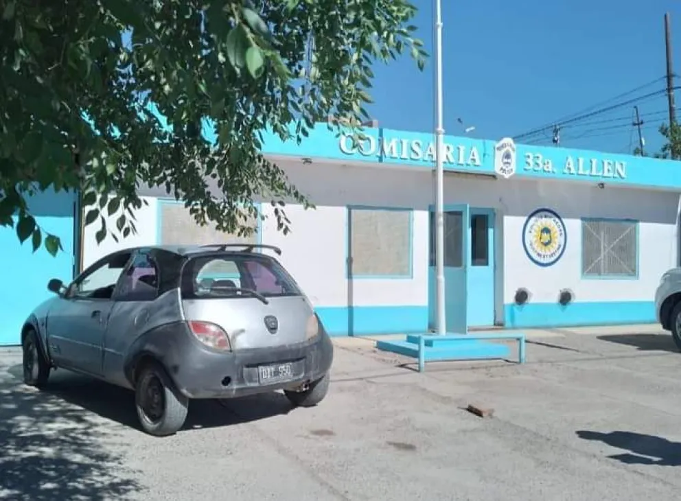 Atrapan al ladrón de un Ford Ka en las Inmediaciones de las 40 viviendas