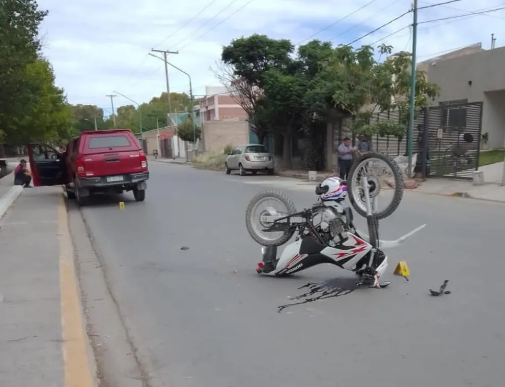 Dos accidentes en simultáneo alteraron la tranquilidad de una ciudad del Alto Valle
