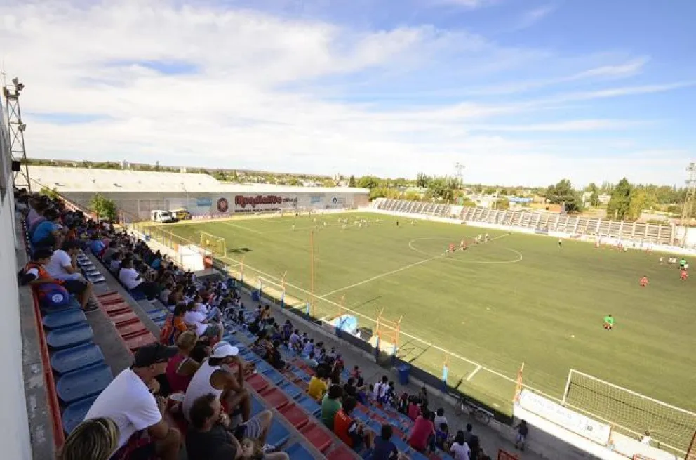 Regional Amateur: comenzaron los cruces de octavos y La Amistad define la serie de local