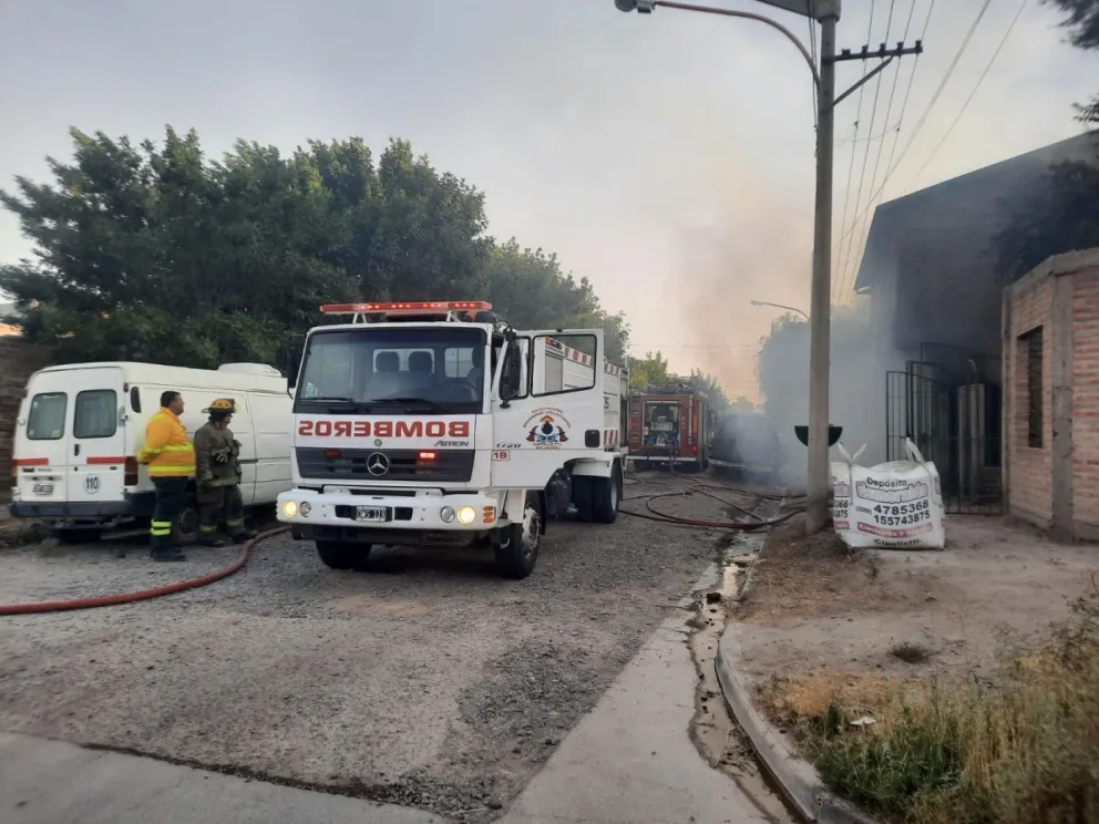 Pérdidas totales en el incendio de la carpintería en el barrio Piedrabuena