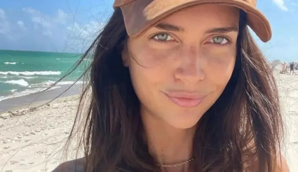 Zaira Nara marca tendencia en Tailandia con su bikini favorita