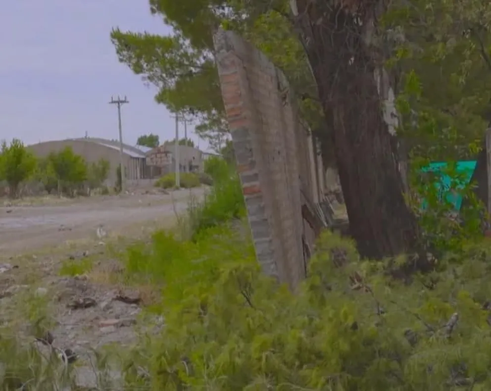  El Municipio de Allen anunció la reconstrucción del paredón caido en el cementerio local