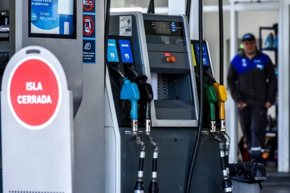 Cierre parcial de estaciones de servicio en las fiestas
