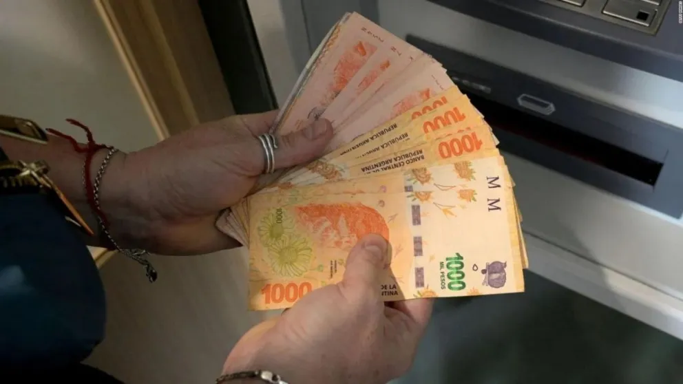 Durante octubre, los salarios aumentaron un 8,3% en Argentina siguiendo la tendencia de la inflación
