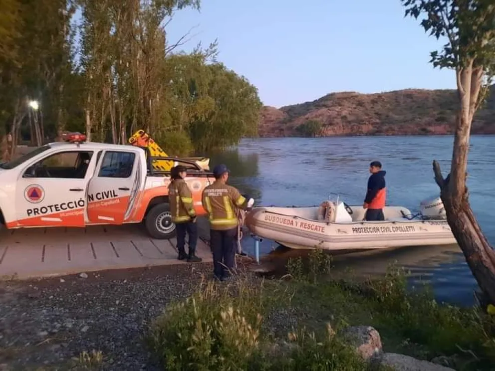 2 ahogados en la Isla Jordán: rescataron a un menor y continua la busqueda de su acompañante