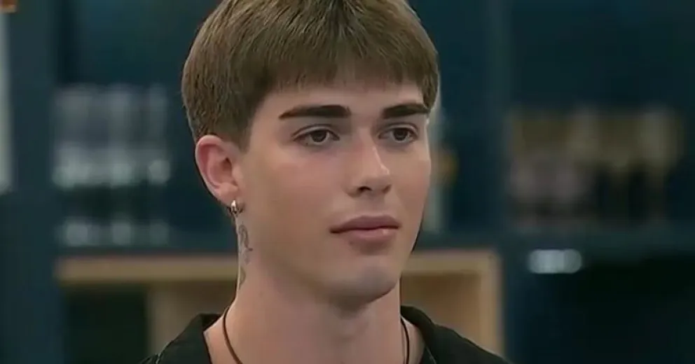 Eliminación sin piedad: Axel abandona Gran Hermano y las redes explotaron en memes