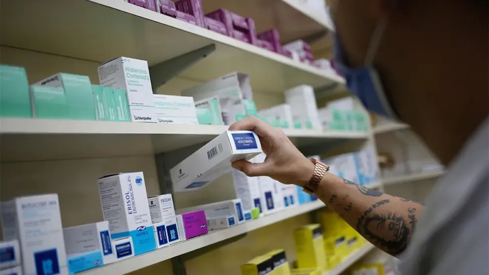 Los farmacéuticos logran un aumento salarial del 91% en tres tramos