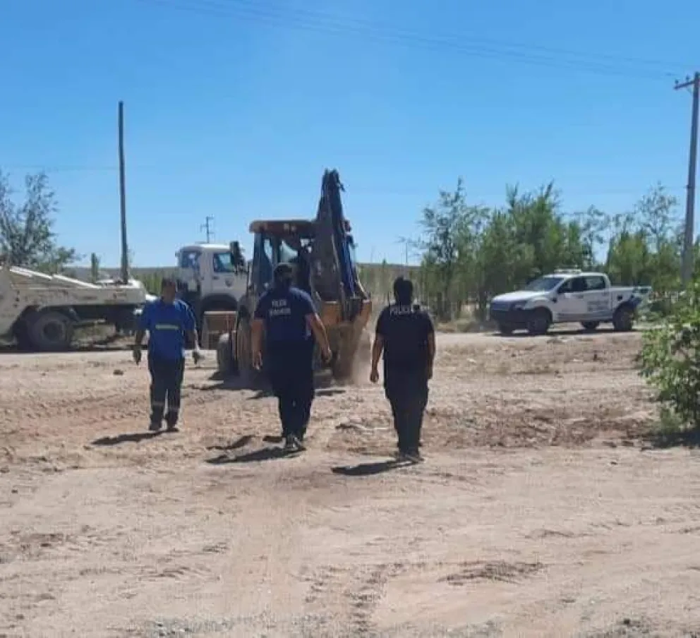    Detonaciones interrumpieron la edificación del paredón de un cementerio local 