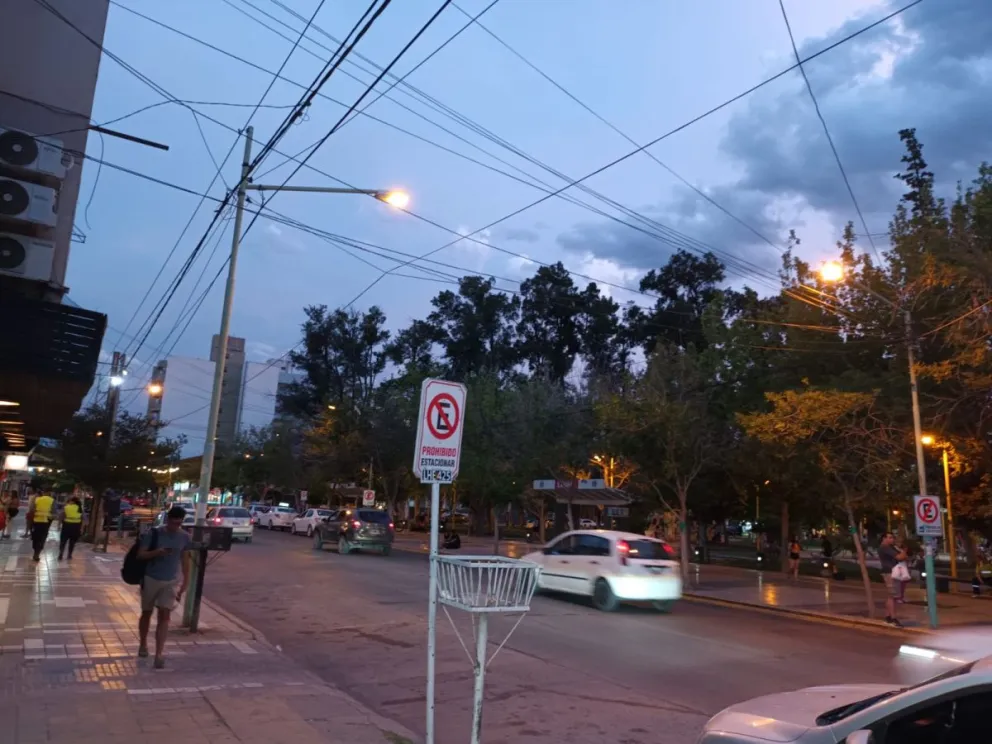 Cielo parcialmente nublado y clima cálido en Cipolletti este miércoles