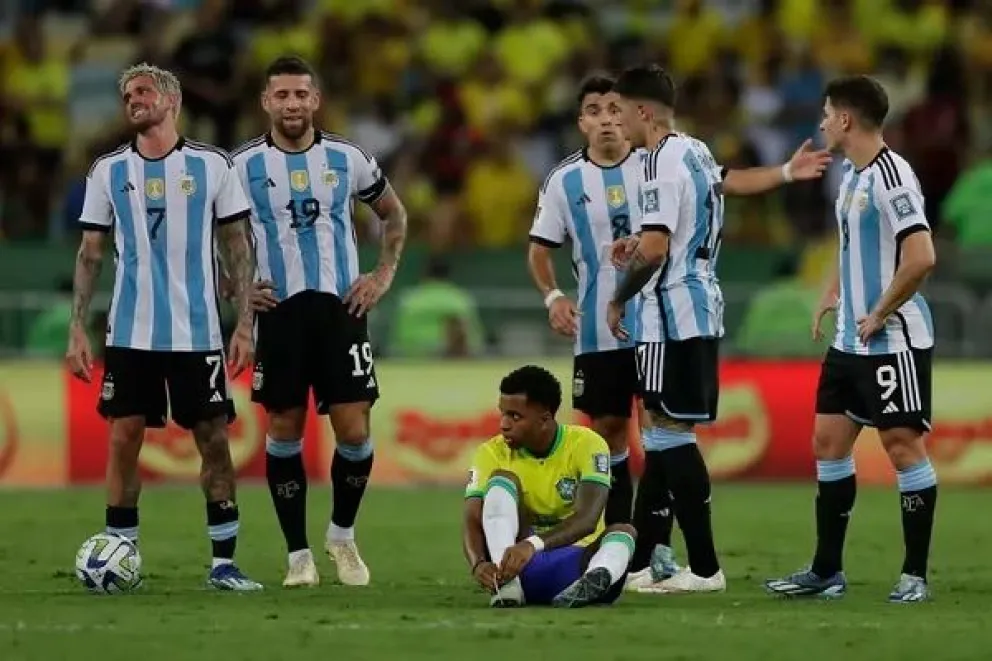 La FIFA sancionó a la Argentina con una multa y reducción de público: las razones