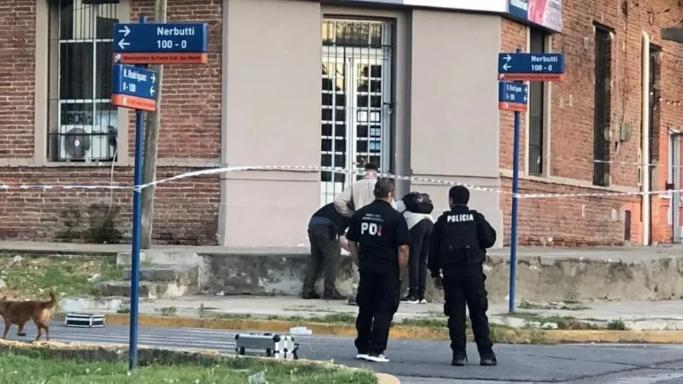 Santa Fe: un hombre baleó el frente de un bar e hirió a un joven