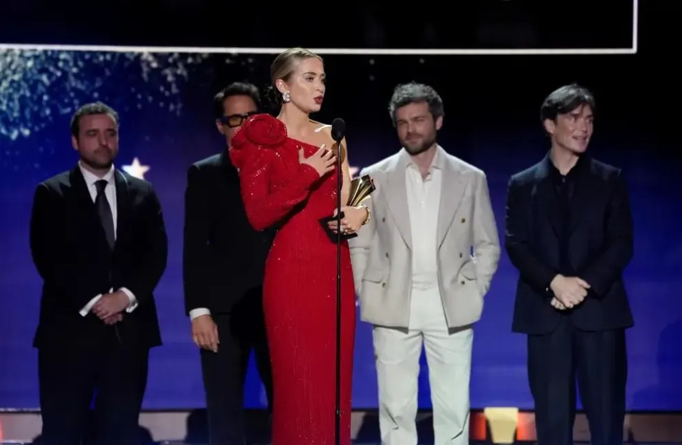 "Oppenheimer", la gran triunfadora en los Critics Choice Awards 2024