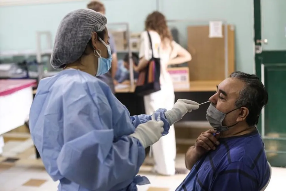 Preocupación: los casos de Covid se duplicaron la última semana en el país