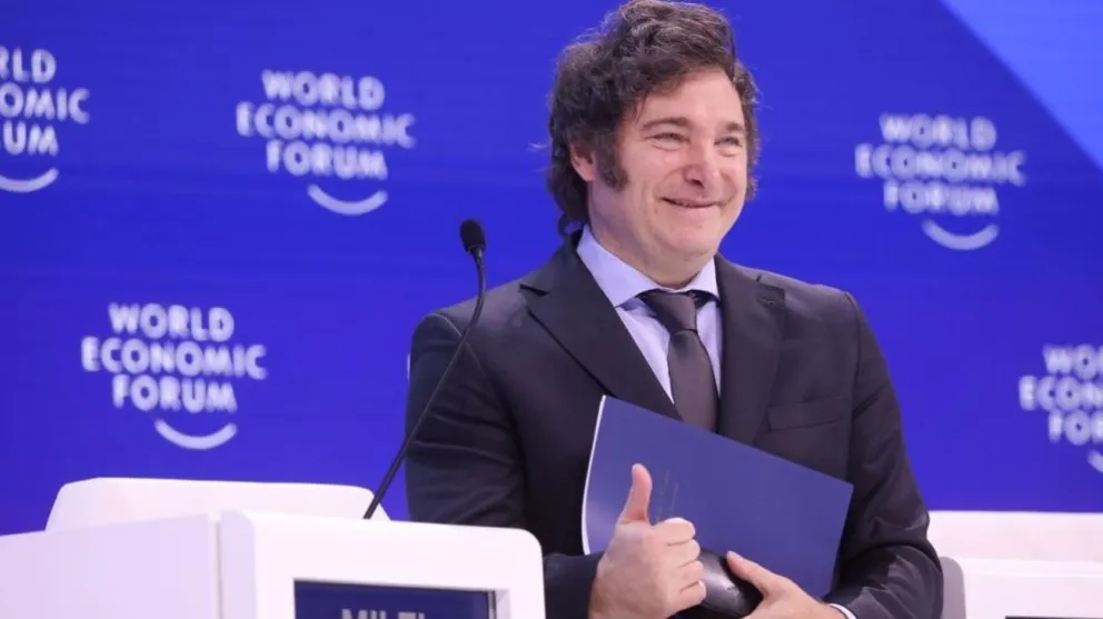 Milei emprendió la vuelta al país tras su discurso en Davos