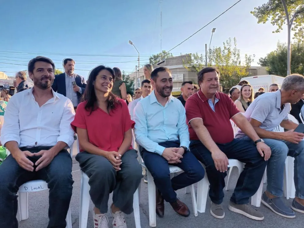   ¡Comenzó la primera noche de la Fiesta Nacional de la Pera 2024!