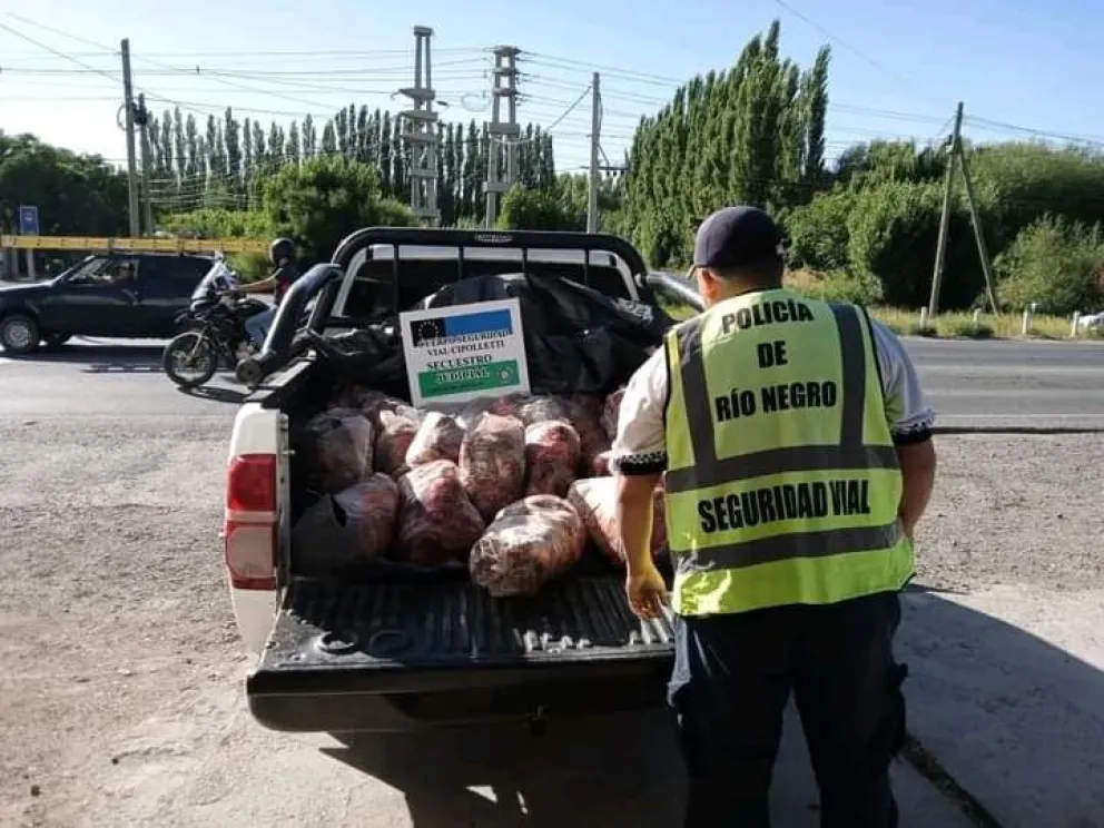 Policía decomisó carne que era trasladada en forma irregular 