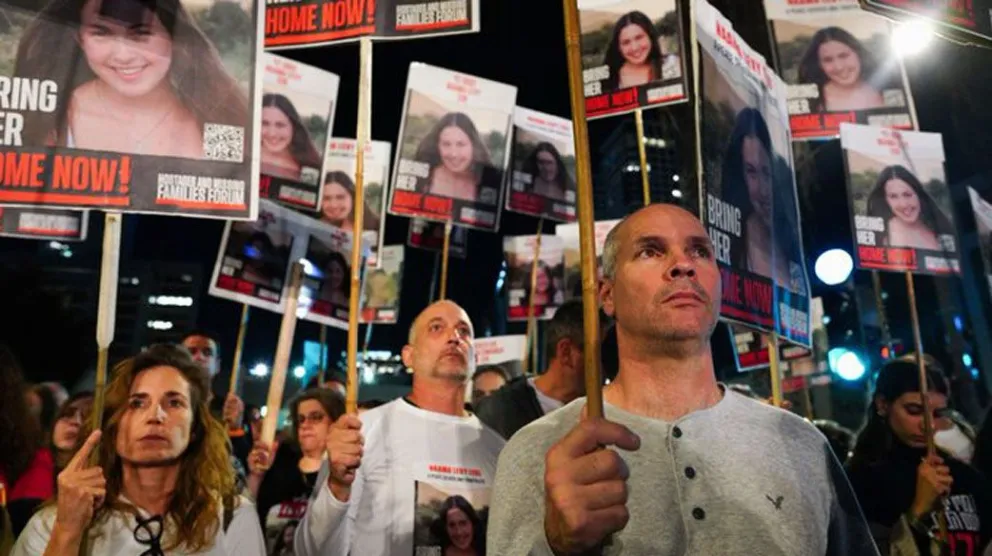 Miles de personas reclamaron elecciones anticipadas en Israel, y exigen la liberación de rehenes